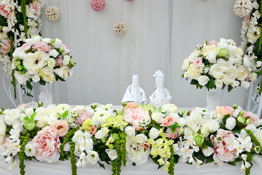 wedding ceremony table arrangements